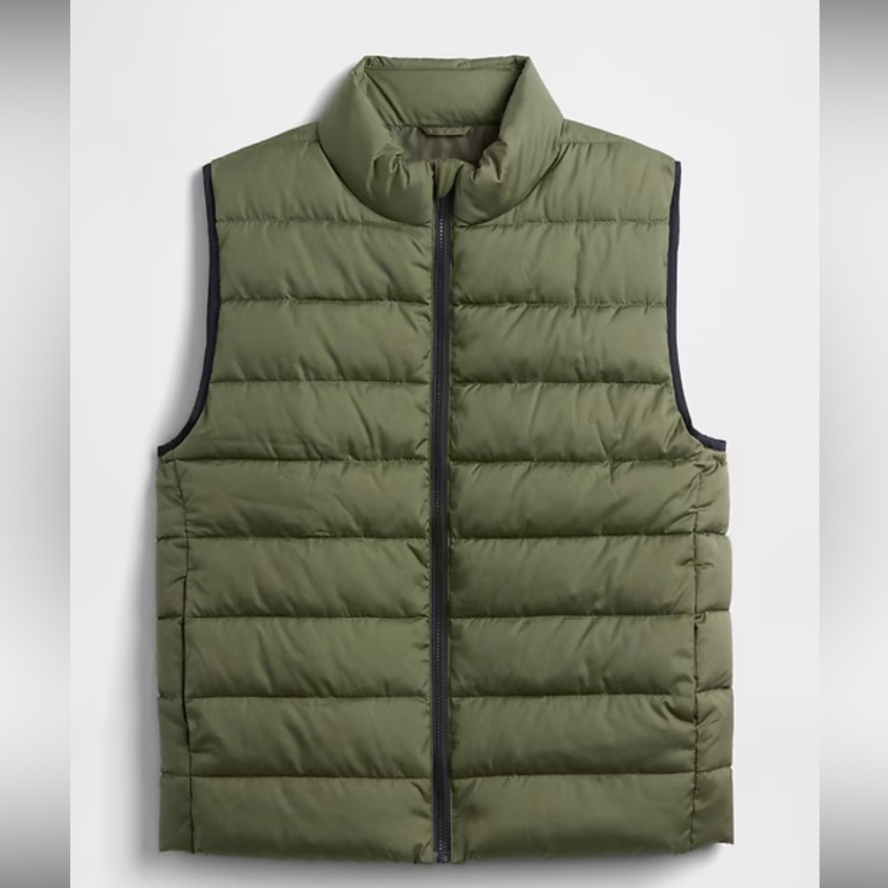 Gap Men's Olive Puffer Vest - Lightweight Quilted Sleeveless Jacket. New